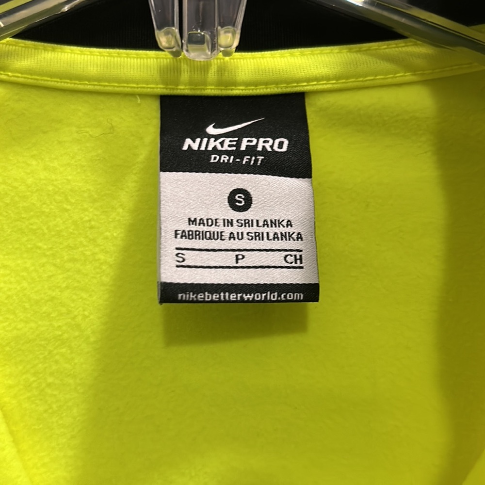 Nike pullover - Picture 2 of 2